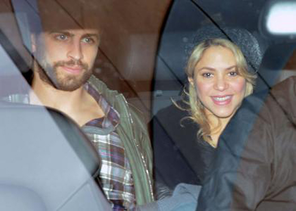 Shakira, Gerard Piqué et bébé Milan sont de retour à la maison