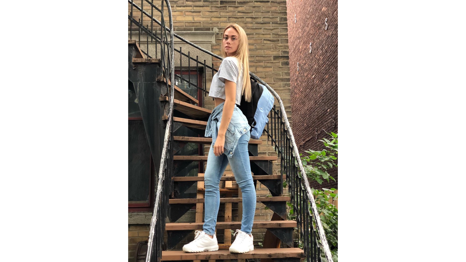 OD Grèce: 24 photos d'Alexandra G., la fille énergique de Québec