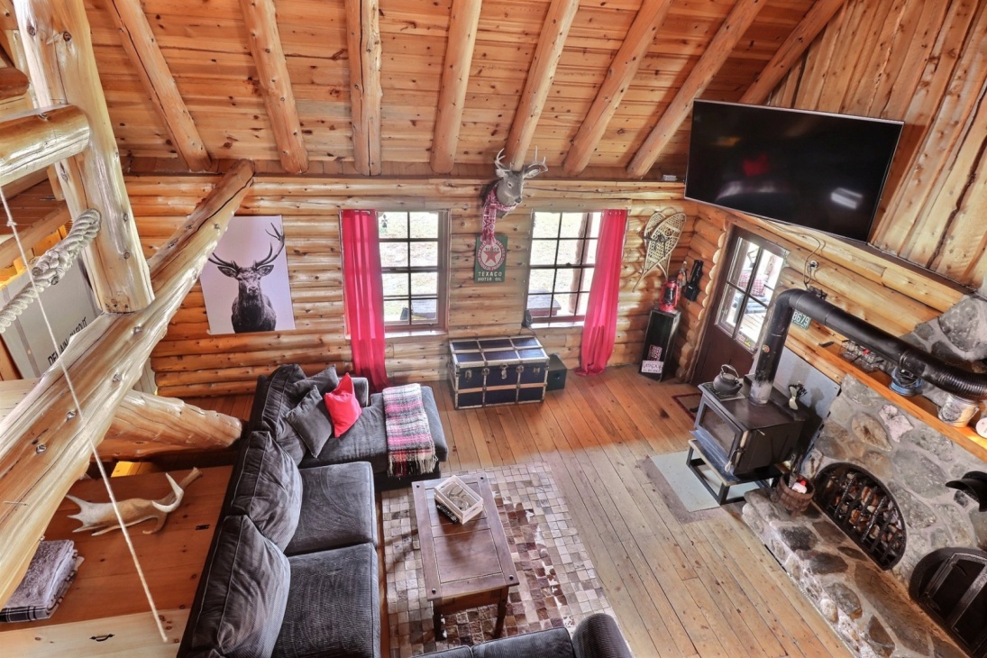 Le salon vu depuis la mezzanine
