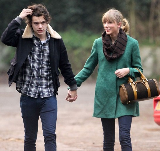 Taylor Swift et Harry Styles s&#8217;embrassent sur le coup de minuit pour le Nouvel An