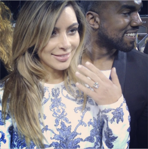 Kim Kardashian et Kanye West sont fiancés