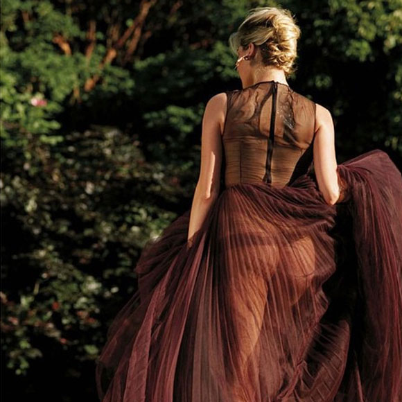 Kate Upton montre ses foufounes sur Instagram
