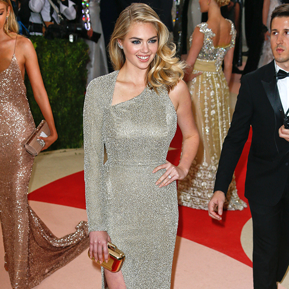 Kate Upton est fiancée