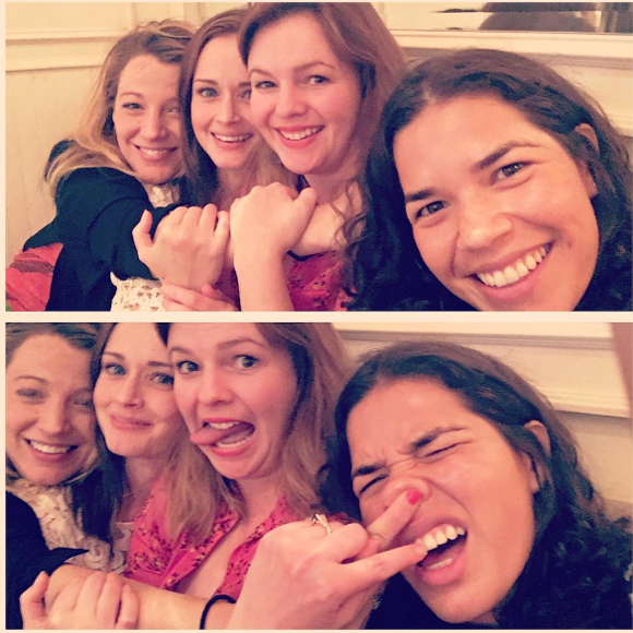 À l'international – Une autre adorable réunion des filles de Sisterhood of the Traveling Pants