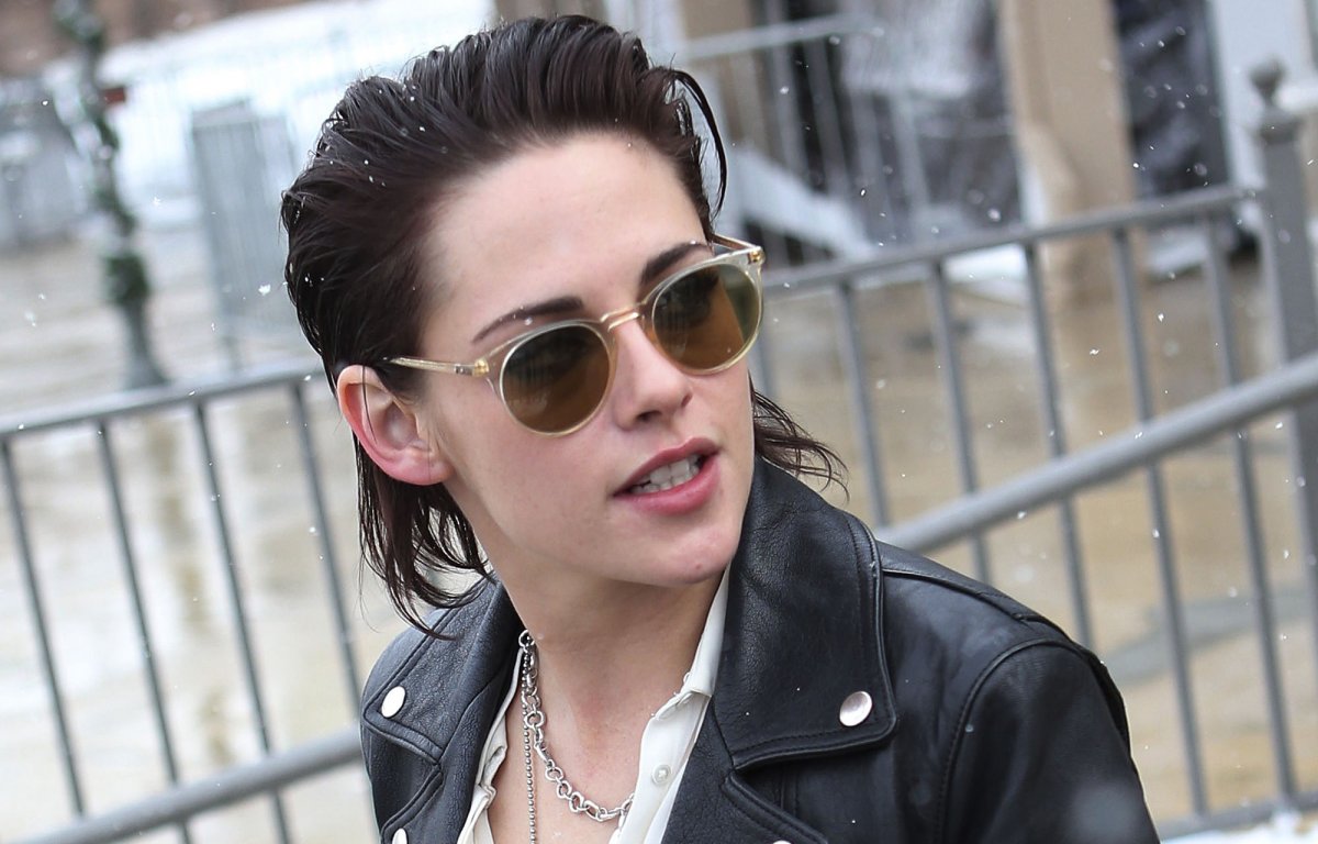Kristen Stewart s'offre un changement capillaire drastique