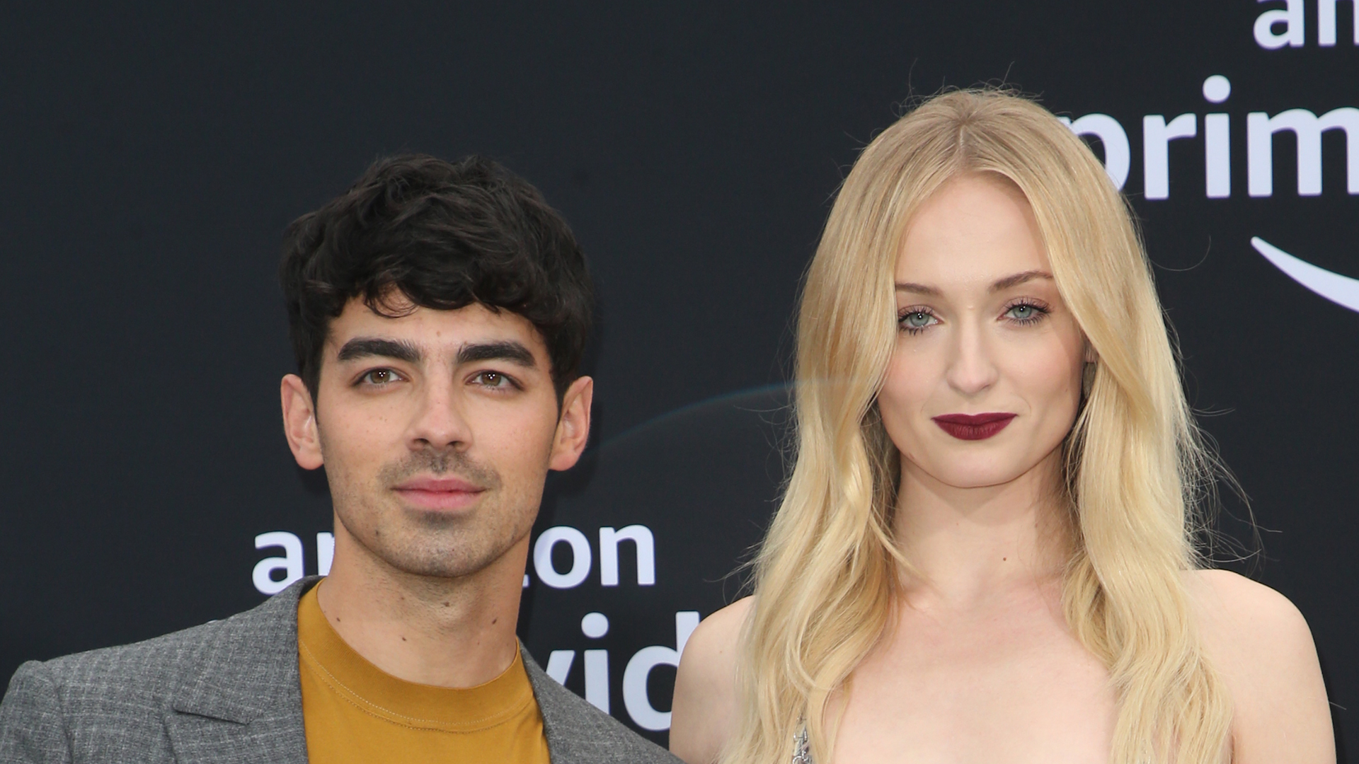 Le divorce de Joe Jonas et Sophie Turner tourne au vinaigre -  Hollywoodpq.com