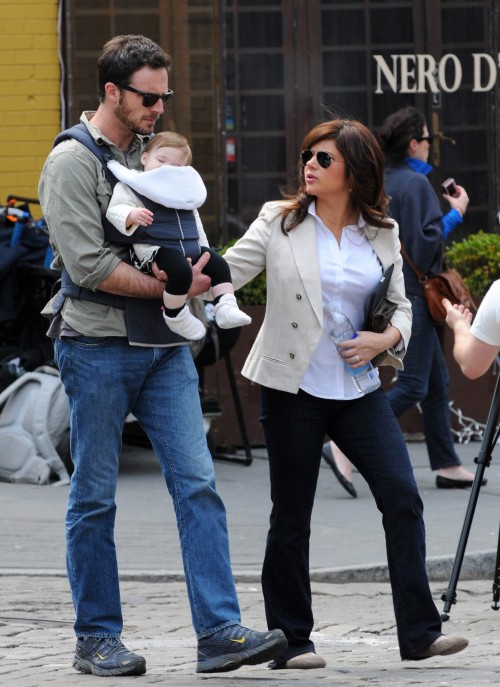 Tiffani Thiessen et sa petite famille à New York!