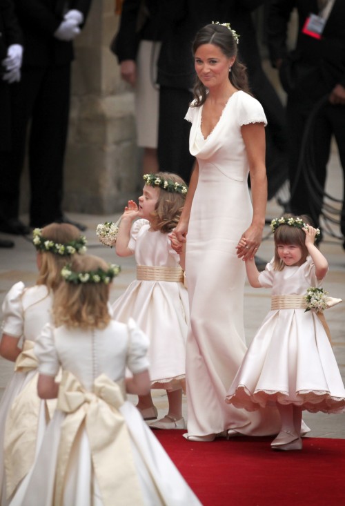 Pippa Middleton en blanc au mariage... pourquoi?