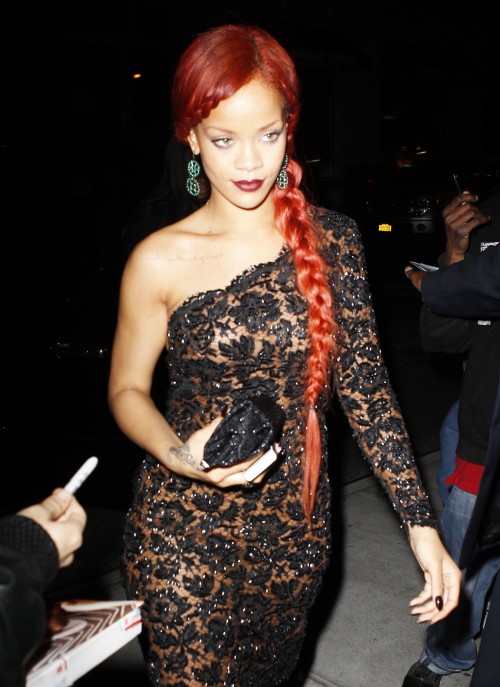 HOT or NOT, la tresse infinie de Rihanna?!