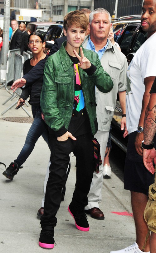 Justin Bieber, plaqué au sol pa un inconnu à New York!