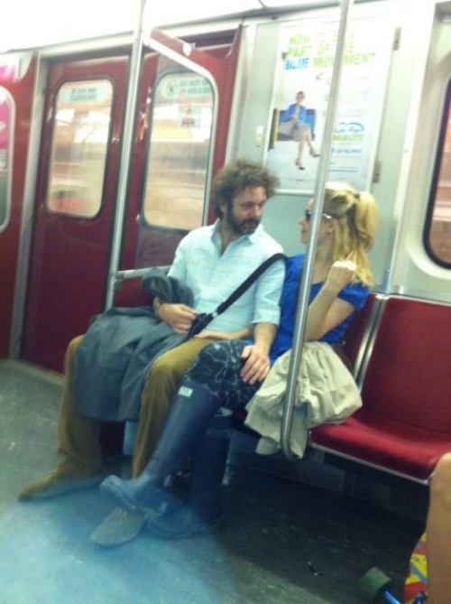 Spotted: Rachel McAdams et Michael Sheen dans le métro à Toronto