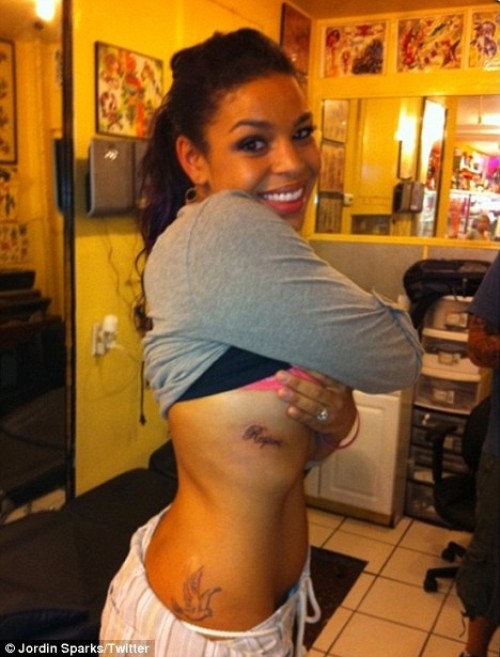 Jordin Sparks nous montre son nouveau tatoo sur Twitter