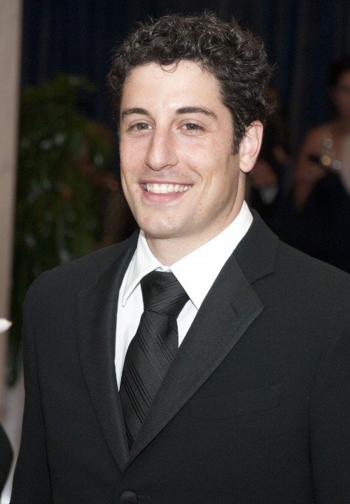 Jason Biggs rit de l'accident de Reese Witherspoon
