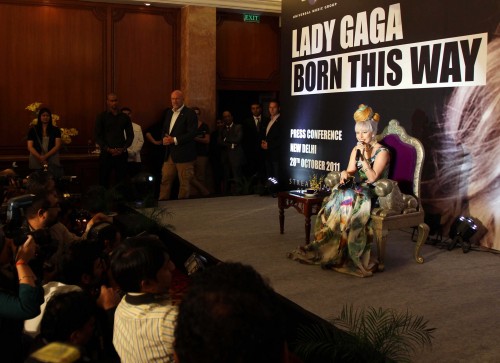 En 2012, Lady-Gaga-Ou-La-La aura sa propre fondation qu'elle dirigera avec sa mère, Cynthia Germanotta: la Born This Way Foundation. La fondation se consacrera aux jeunes et à leurs problèmes ( l'estime de soi, le bien-être, l'intimidation, l'accompagnement et le développement professionnel) et sera en partenariat avec l'Université de Harvard et la fondation MacArthur.  « Ensemble, nous espérons établir une norme de la bravoure et de la bonté, ainsi faire unecommunauté mondiale qui protège et encourage les autres face à l'intimidation et à l'abandon . »  Lady Gaga est une bonne ambassadrice... et elle nous a déjà tous touché avec les paroles de la chanson Born This Way! se consacrera aux jeunes et traitera diverses problématiques liées aux adolescents, dont l'estime de soi, le bien-être, l'intimidation, l'accompagnement et le développement professionnel.