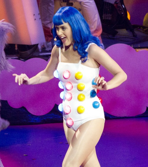 Katy Perry enceinte ou bientôt divorcée?