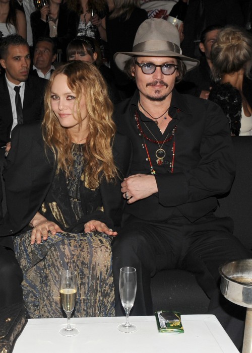 Parce qu'on est curieux de voir la binette du fils de Johnny Depp et Vanessa Paradis