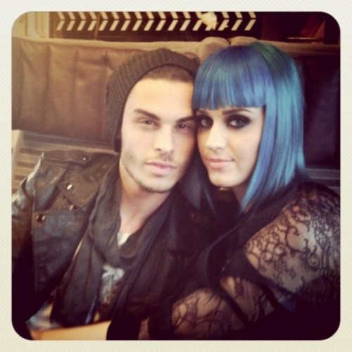 Baptiste Giabiconi viendrait d'officialiser sa relation avec Katy Perry sur Twitter