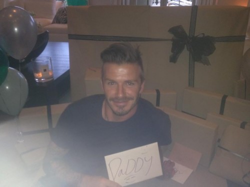 David Beckham - Une montagne de cadeaux pour fêter ses 37 ans en famille