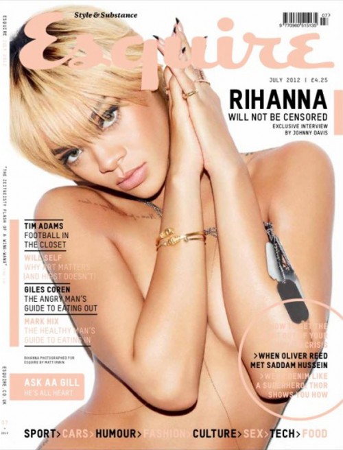 Rihanna pose topless pour Esquire