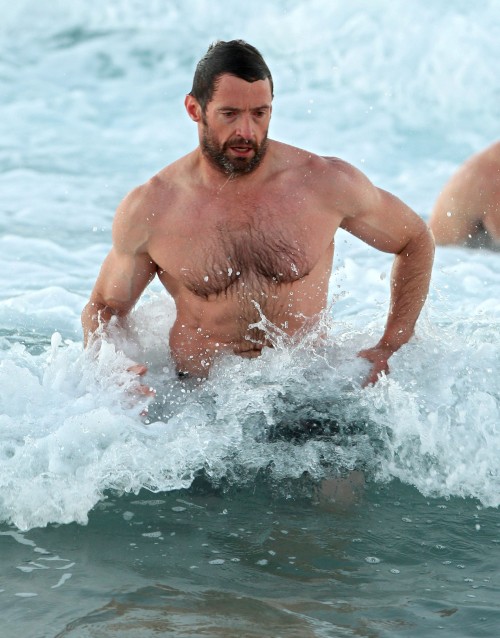 Hugh Jackman se baigne à Sydney â€“ Shape de plage