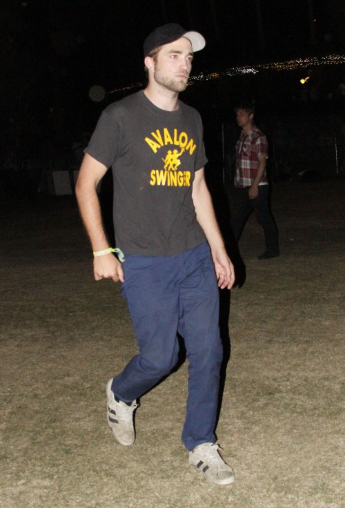 Kristen Stewart et Robert Pattinson - Robert Pattinson quitte leur maison de Los Angeles