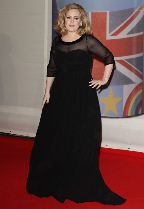 Adele serait enceinte de six mois