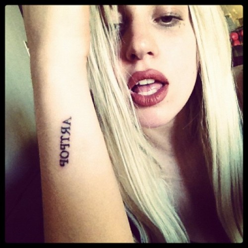 Art Pop - Le nouveu tatouage de Lady Gaga
