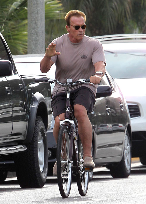 Arnold Schwarzenegger s'excuse auprès de ses enfants et de Maria Shriver 