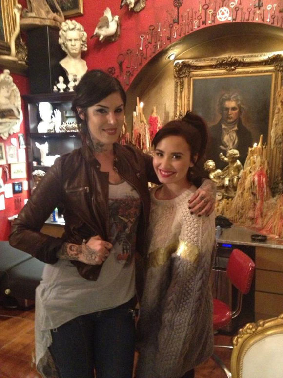 Demi Lovato s'est fait tatouer par Kat Von D.