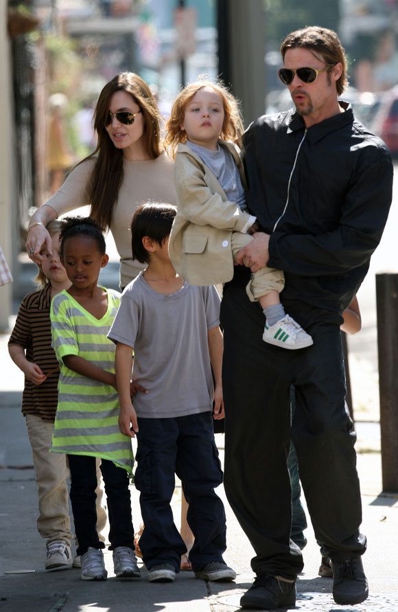 Brad Pitt et Angelina Jolie se la coule douce dans une pizzeria