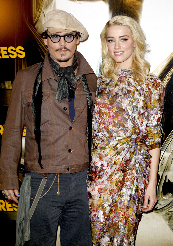 Johnny Depp et Amber Heard se disent Je t'aime - Johnny invite One Direction pour sa fille