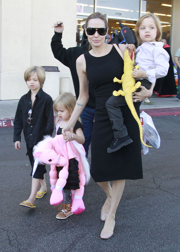 Angelina Jolie prendra se retraite quand ses enfants seront ado
