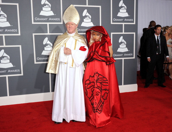 Top 10 - Les tenues les plus extravagantes sur scène aux Grammy Awards