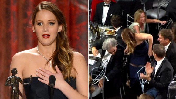 SAG - Jennifer Lawrence déchire sa robe et remporte le titre de meilleure actrice dans un rôle principal