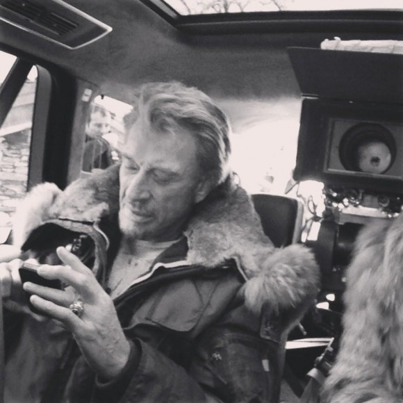 Johnny Hallyday lance son autobiographie et valorise la droite et la richesse