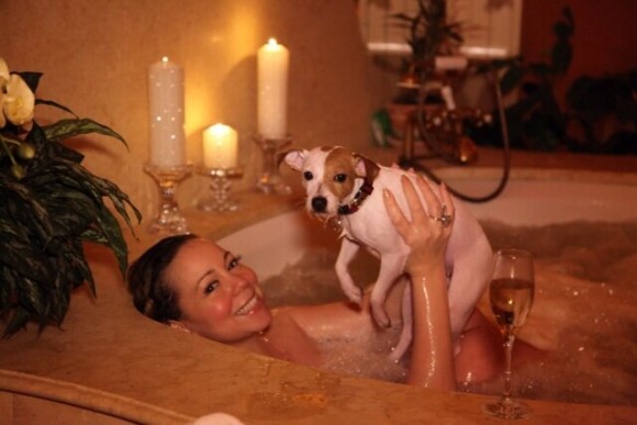 Mariah Carey passe la St-Valentin dans le bain avec son chien et en calèche à Central Park