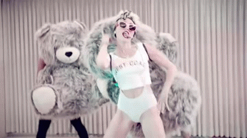 We Can’t Stop de Miley Cyrus - Les meilleurs GIFs