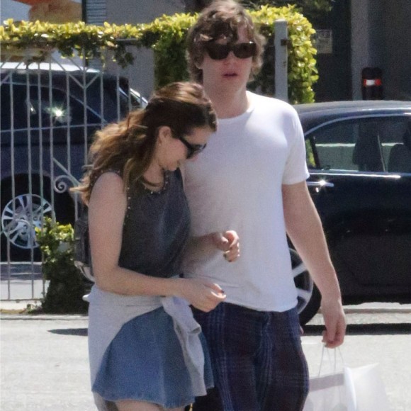 Violente dispute à Montréal - Pas de séparation pour Emma Roberts et Evan Peters