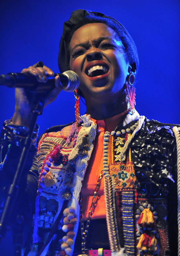 Lauryn Hill Performing Live In Paris