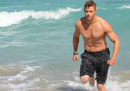 kellan-lutz-miami-beach