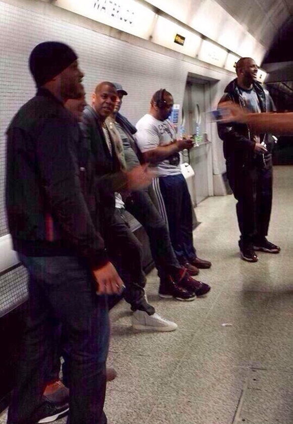 Jay-Z, Chris Martin et Timbaland dans le métro de Londres