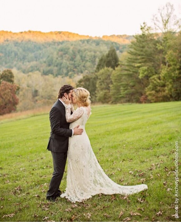 Kelly Clarkson dévoile sa vidéo de mariage avec Brandon Blackstock