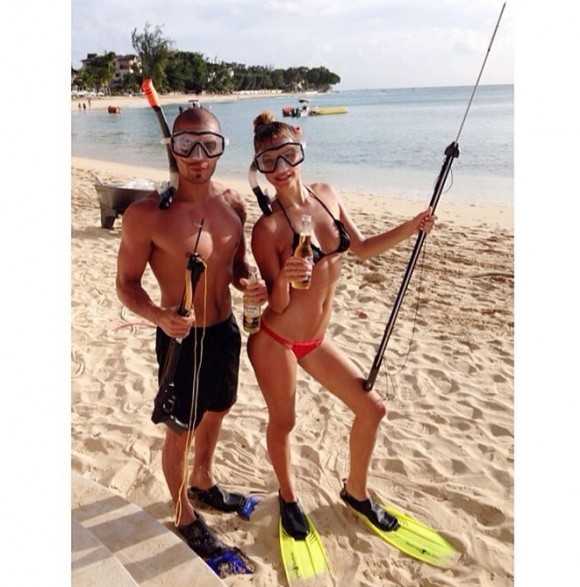 Shirtless Max George & Bikini-Clad Nina Agdal Hold Hands in Barbados!