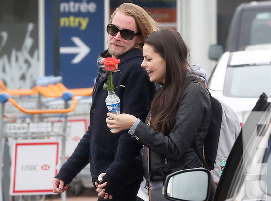 rs_560x415-131122091800-1024.Macaulay-Culkin-Girlfriend-4.jl.112213_copy