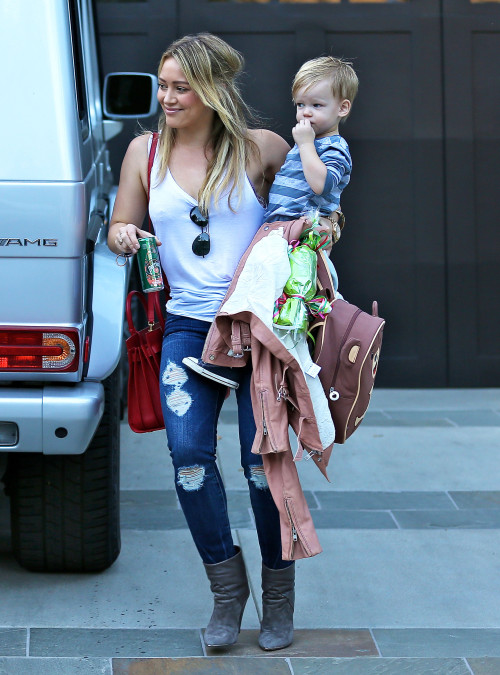 Hilary Duff Visits A Friend's House With Luca