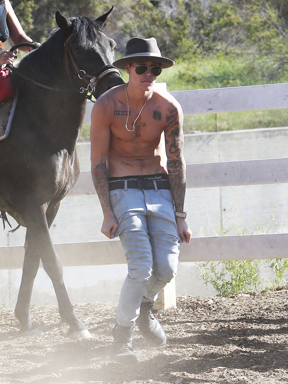 Justin Bieber Goes Horseback Riding At Griffith Park