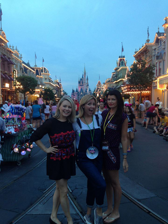 Mitsou, Kim Lizotte et Véronique Cloutier à Disney avec Grumpy Cat