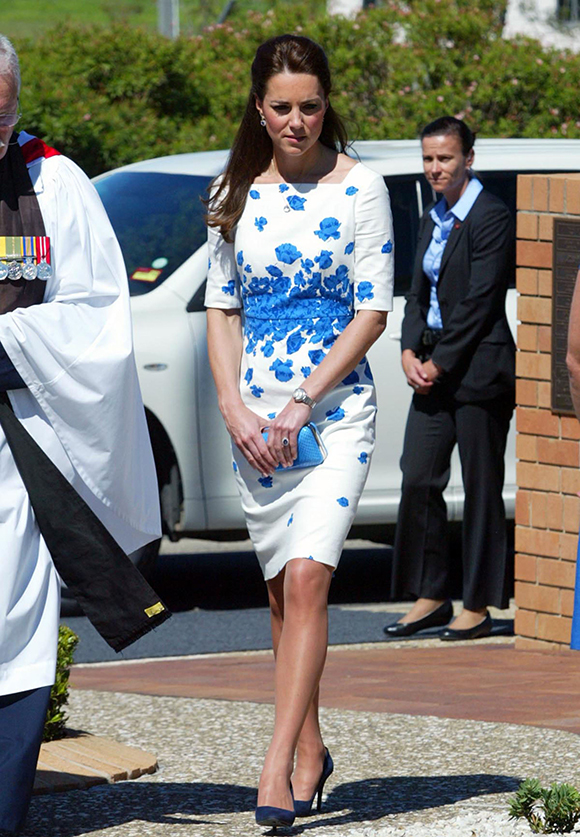 Kate Middleton A Les Fesses A L Air A Cause D Un Coup De Vent Hollywoodpq Com