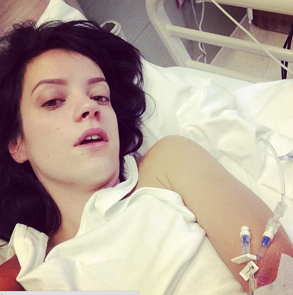 Lily Allen hospitalisée pour fatigue et vomissement 