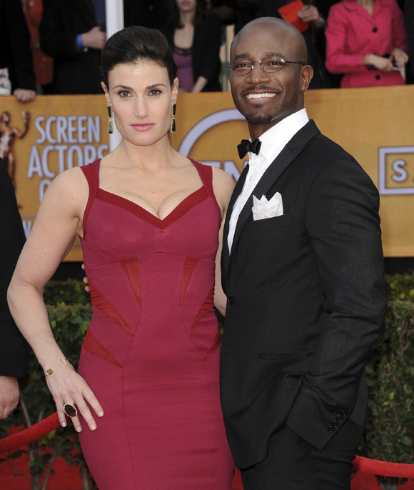 Idina Menzel et Taye Diggs sont officiellement divorcés.